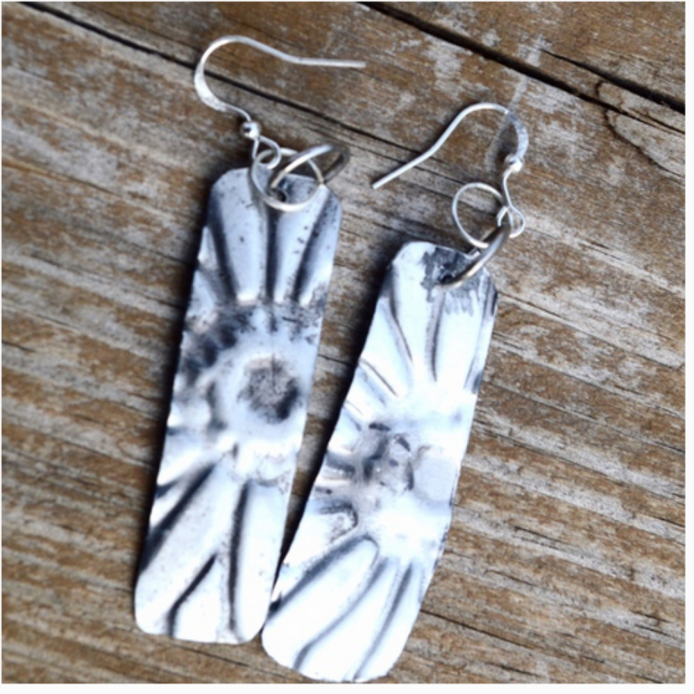 Sun Rays Silver Drop Earrings Embossed Boho Hippie Lightweight Aluminum Handmade - Picture 3 of 4